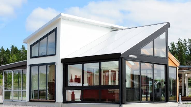 Heat reflective roof coating